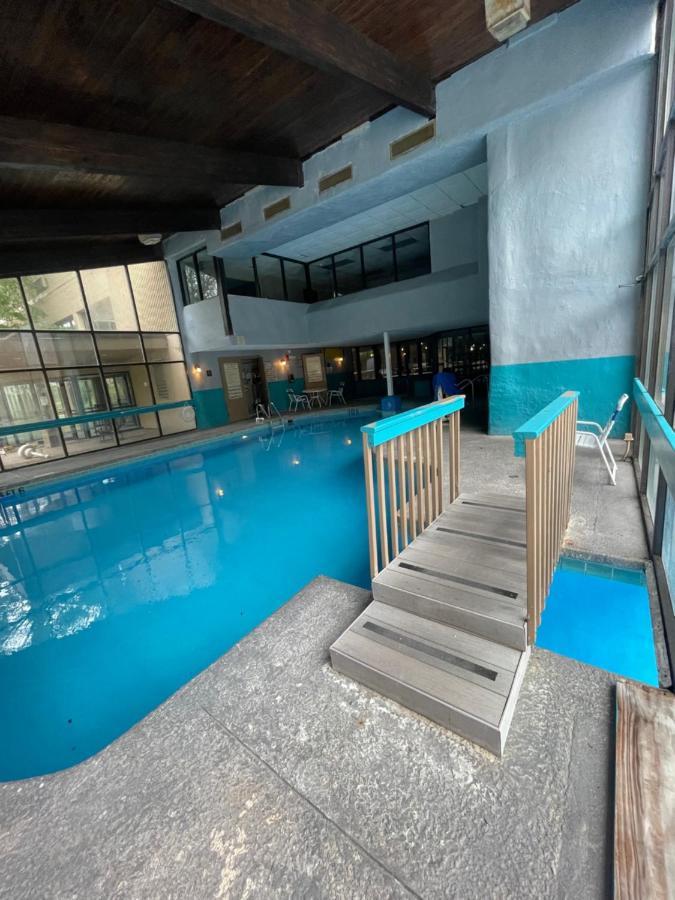 Best Western Plus La Porte Hotel & Conference Center Dış mekan fotoğraf