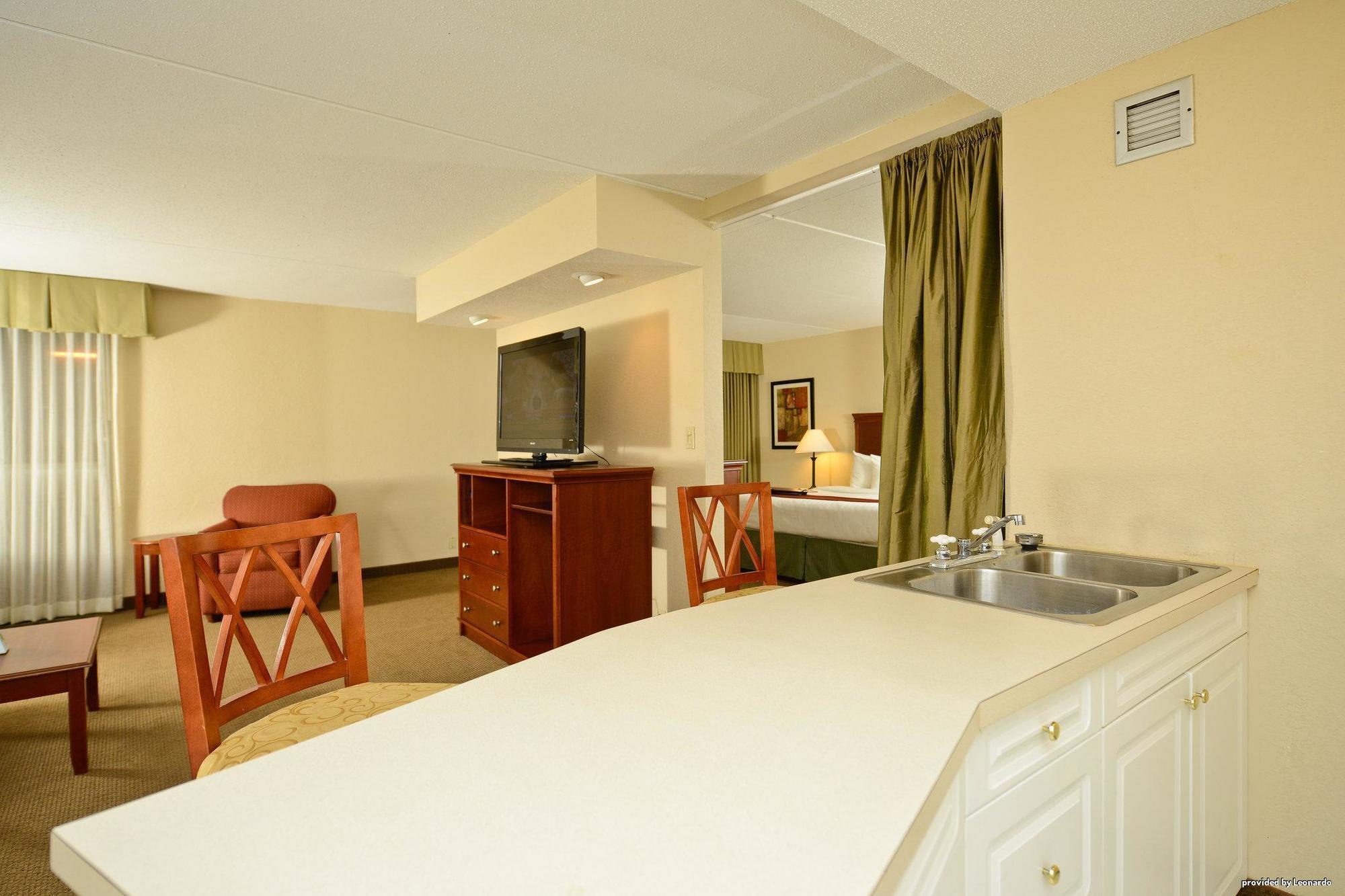 Best Western Plus La Porte Hotel & Conference Center Dış mekan fotoğraf